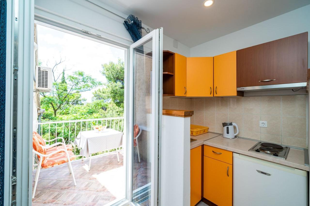 Apartment & Rooms Papa 米利尼 外观 照片