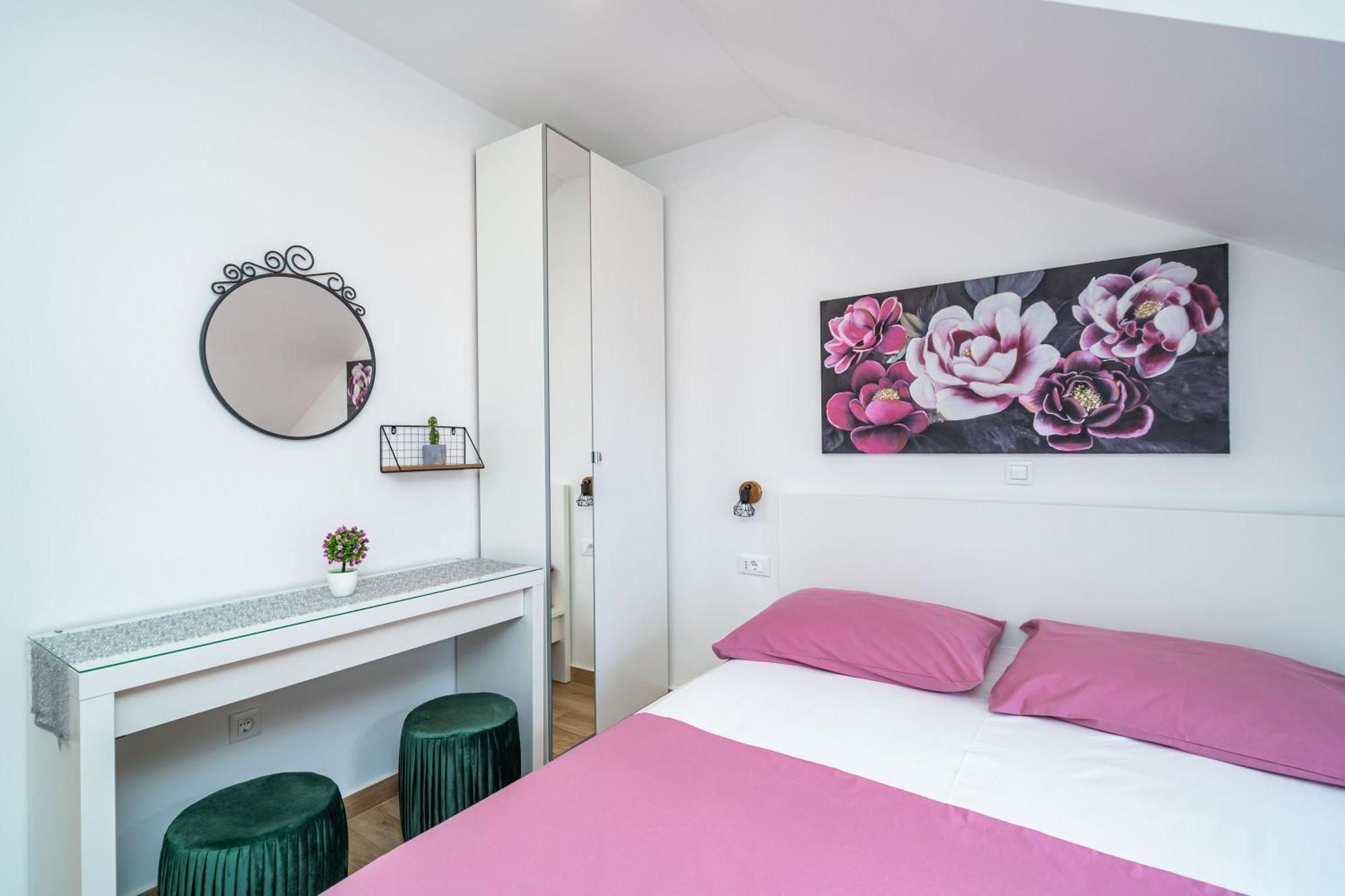 Apartment & Rooms Papa 米利尼 客房 照片