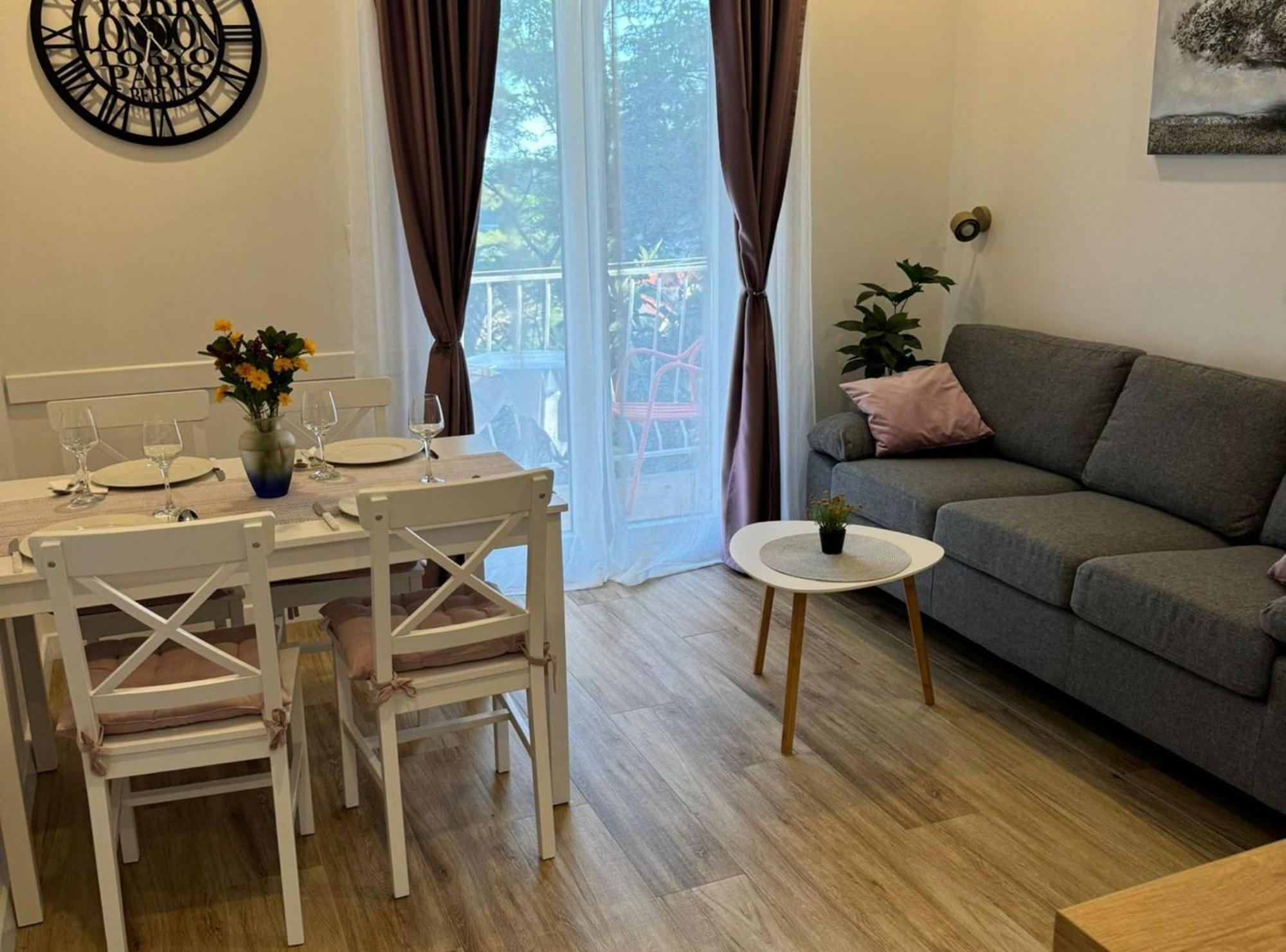 Apartment & Rooms Papa 米利尼 外观 照片